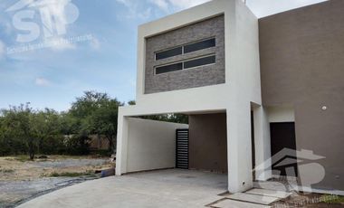 Casa en venta en la Aurora con amplio Terreno