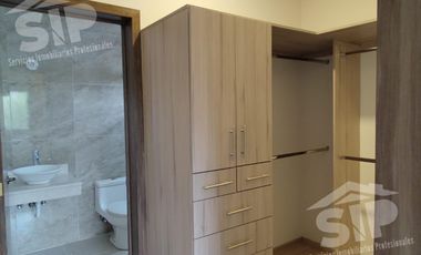 Casa en venta en la Aurora con amplio Terreno