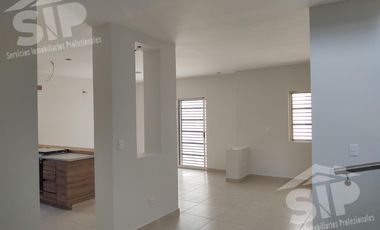 Casa en venta en la Aurora con amplio Terreno