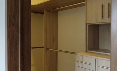 Casa en venta en la Aurora con amplio Terreno
