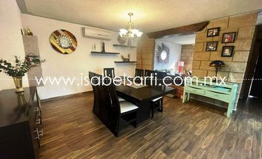CASA EN VENTA EN JURICA