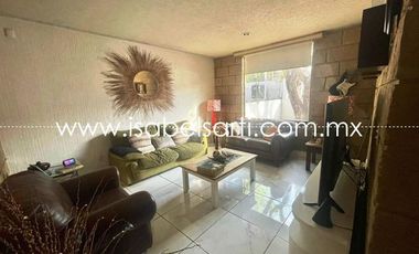 CASA EN VENTA EN JURICA