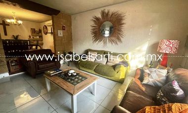 CASA EN VENTA EN JURICA