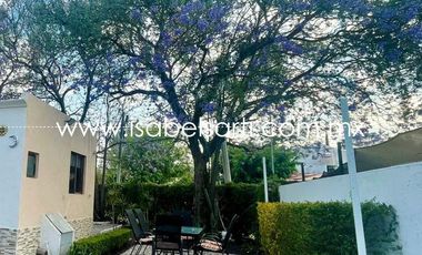 CASA EN VENTA EN JURICA