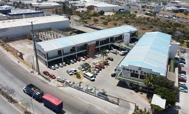 Local Renta Omega Center Plaza Querétaro 11,000 Frabel R2