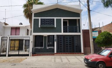 Casa en venta 4 recamaras colonia Hacienda Echeveste León Guanajuato
