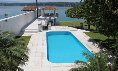 CASA BLANCA EN VENTA  TEQUES