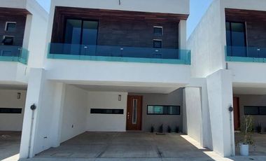 Casa en venta con tres habitaciones en fraccionamiento cerrado en Tizatlan, Tlaxcala.