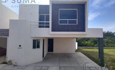 Casa en Venta en Fracc. Bosques de Champayan, Tampico Tamaulipas.