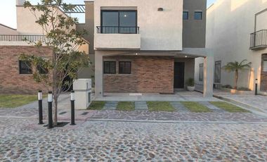 Casa en  ZIRANDARO - SAN MIGUEL DE ALLENDE en VENTA (MT)