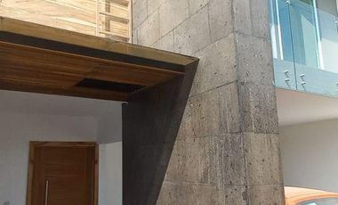 CASA EN BRISAS