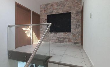 CASA EN BRISAS