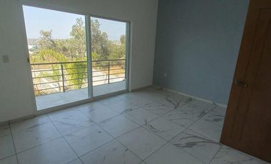 CASA EN BRISAS