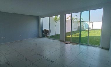 CASA EN BRISAS