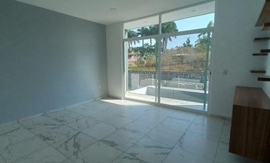CASA EN BRISAS
