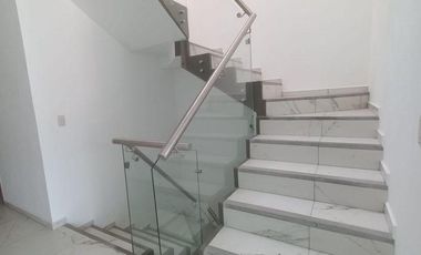 CASA EN BRISAS