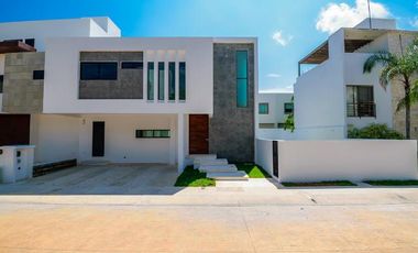 Casa en Venta en Residencial Arbolada, Benito Juárez, Cancún, Quintana Roo.