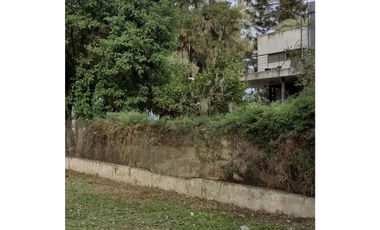 GRANADERO BAIGORRIA, LOTE SOBRE BARRANCA, CASTELLANOS Y YAPEYU