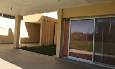 TIERRA DE SUEÑOS 2- OPORTUNIDAD- RETASADA! PROPIEDAD SOBRE AVENIDA- 3 DORMITORIOS