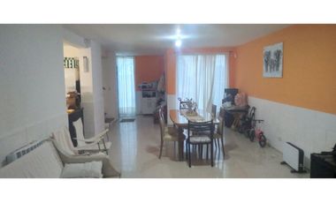 TIERRA DE SUEÑOS 2- OPORTUNIDAD- RETASADA! PROPIEDAD SOBRE AVENIDA- 3 DORMITORIOS