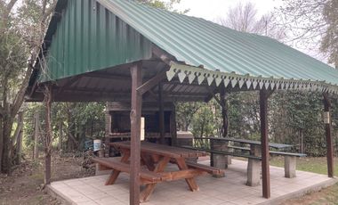 ROLDAN- CHALET SOBRE AMPLISIMO LOTE FORESTADO-  PISCINA