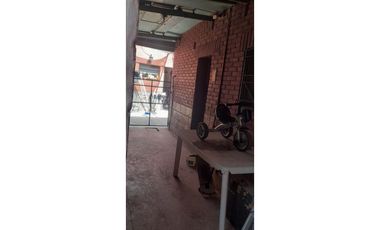 Chacabuco N° 1366, Granadero Baigorria - CASA EN VENTA