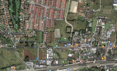 Terreno a un costado de Club De Golf Los Encinos