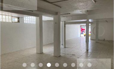 Local en  Gustavo baz