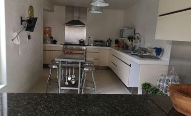 Casa en venta a un costado de Club de Golf Los Encinos