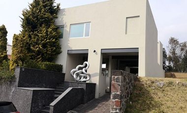 Casa en venta a un costado de Club de Golf Los Encinos