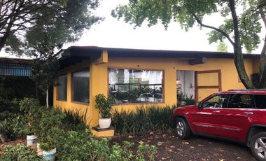 Terreno con oficinas