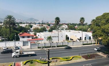 LOCAL EN VENTA EN CONTRY, REVOLUCIÓN