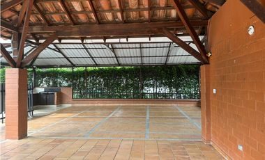 CASA TRES NIVELES CONJUNTO RESIDENCIAL JARDIN DEL VIENTO
