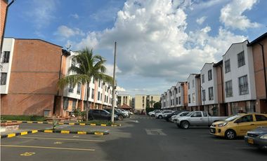 CASA TRES NIVELES CONJUNTO RESIDENCIAL JARDIN DEL VIENTO