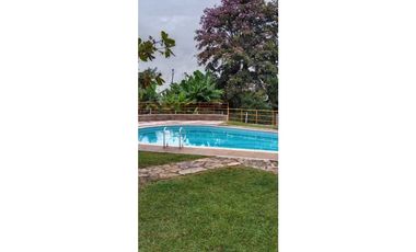 FINCA PARA LA VENTA CHINAUTA SOBRE LA AUTOPISTA
