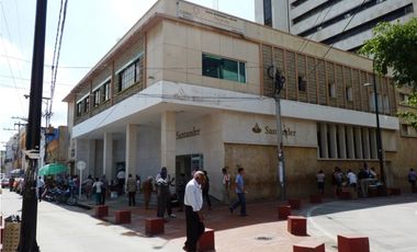 SE VENDE O SE ARRIENDA  OFICINA EN SANTA MARTA