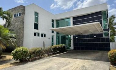 CASA MODERNA EN COSTA SUR CERCA COSTA DEL ESTE  PH COSTA ESMERALDA