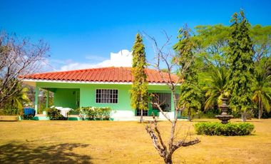 VENTA DE 2 CASAS CON PISCINA EN CORONADO 6.4 HECTAREAS CV