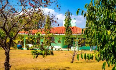 VENTA DE 2 CASAS CON PISCINA EN CORONADO 6.4 HECTAREAS CV