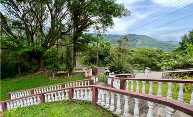 VENTA o alquiler CASA EN ALTOS DEL MARIA 1400 M2 CV