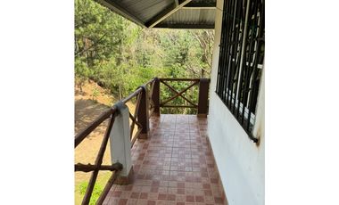 VENTA o alquiler CASA EN ALTOS DEL MARIA 1400 M2 CV