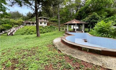 VENTA o alquiler CASA EN ALTOS DEL MARIA 1400 M2 CV