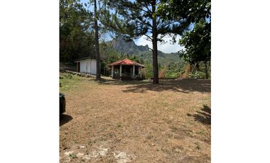 VENTA o alquiler CASA EN ALTOS DEL MARIA 1400 M2 CV