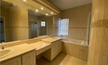 VENTA DE CASA COSTA DEL ESTE 4 REC CON PISCINA EN COSTA SERENA