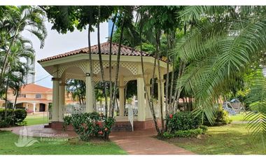 VENTA DE CASA COSTA DEL ESTE 4 REC CON PISCINA EN COSTA SERENA