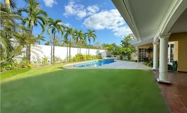 VENTA DE CASA COSTA DEL ESTE 4 REC CON PISCINA EN COSTA SERENA