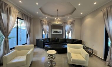 VENTA O ALQUILER  CASA EN COSTA DEL ESTE  CON PISCINA, 940MTS