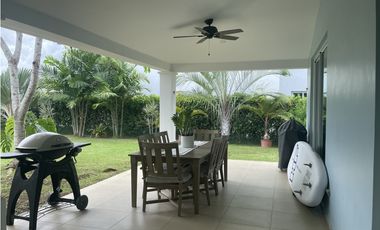Venta: Espectacular villa de playa en Bijao a un súper precio!