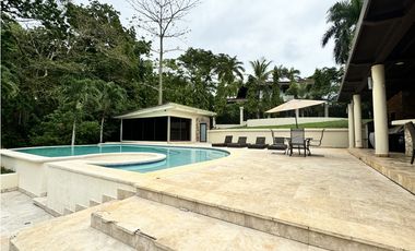 Venta de casa en Clayton