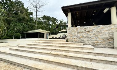 Venta de casa en Clayton